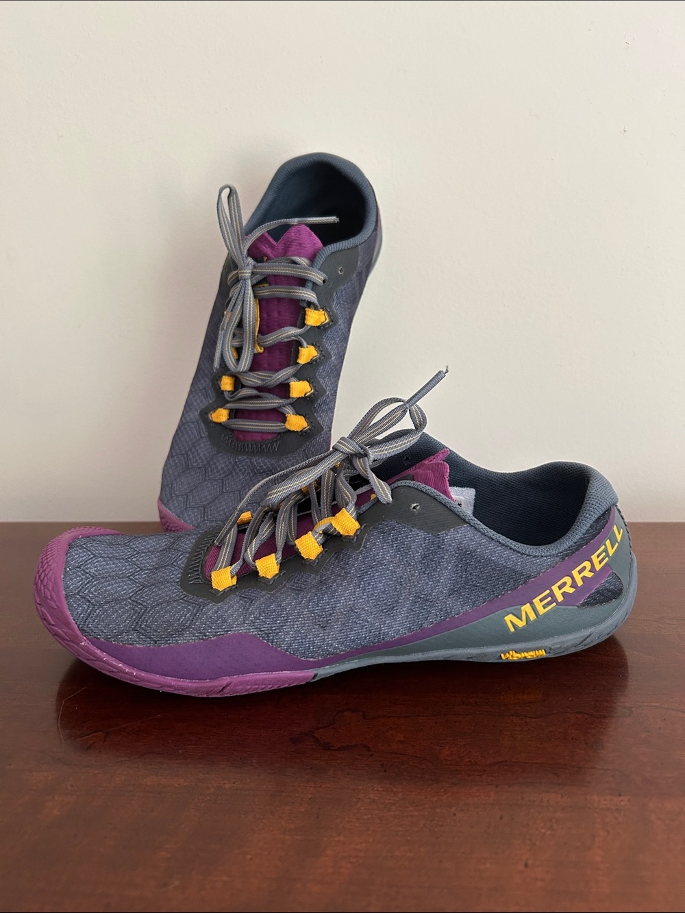 Merrell vapor glove 3 women’s barefoot running shoes size 7 gray purple yellow